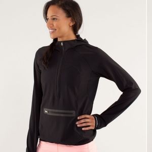 Lululemon Run : Stash & Dash Running Pullover size 4 in Black